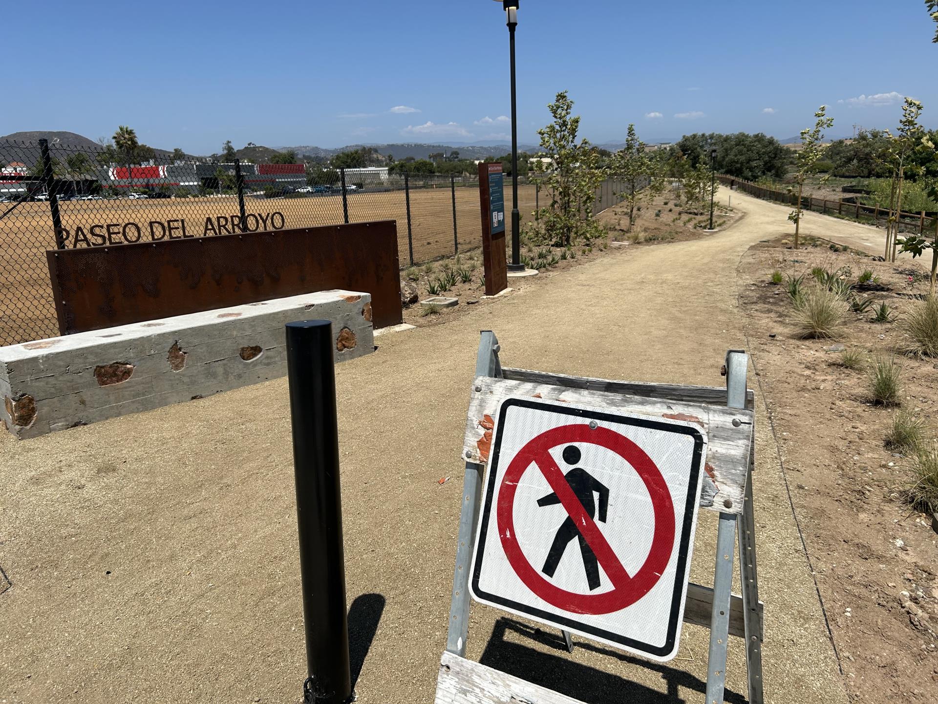 Entrance to Paseo del Arroyo Park